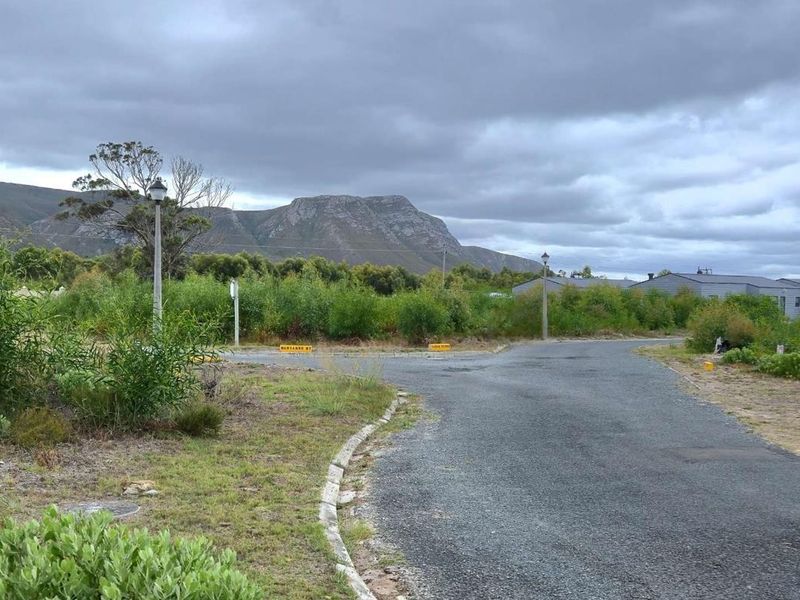Level 924m2 Land in Peaceful Franskraal – Perfect Investment Opportunity. - Photo 3