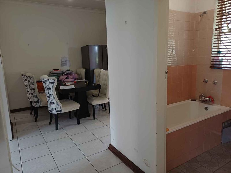 Savoy Estate,2 Bed Townhouse - Photo 9