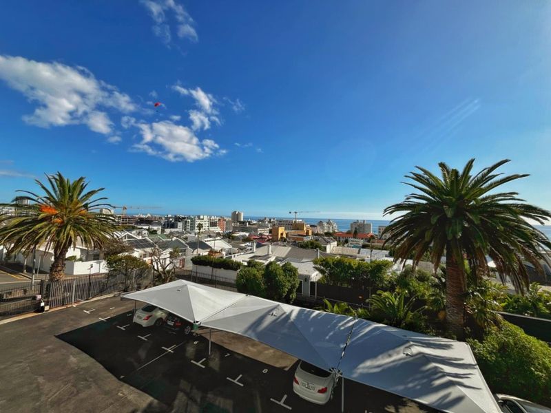 Sunny, Spacious 2-Bed Apartment with Views and Garage - Photo 2