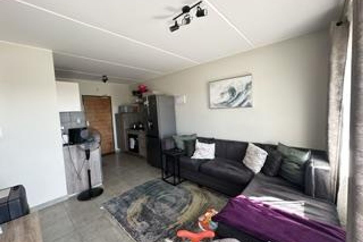 Charming 2-Bedroom Apartment for Sale in Wolmer - Photo 3