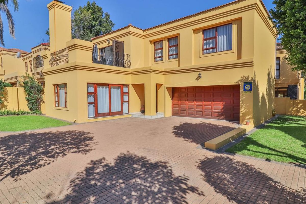 3-Bedroom, 2 Bathroom House in San Vincenzo - Photo 2