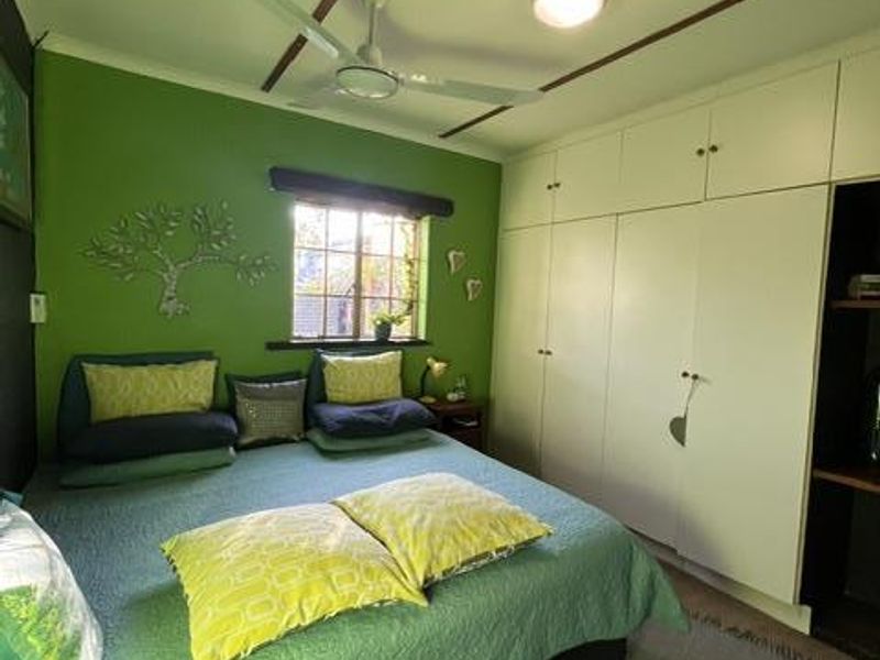 Well maintained house, lovely garden and affordable - Photo 7