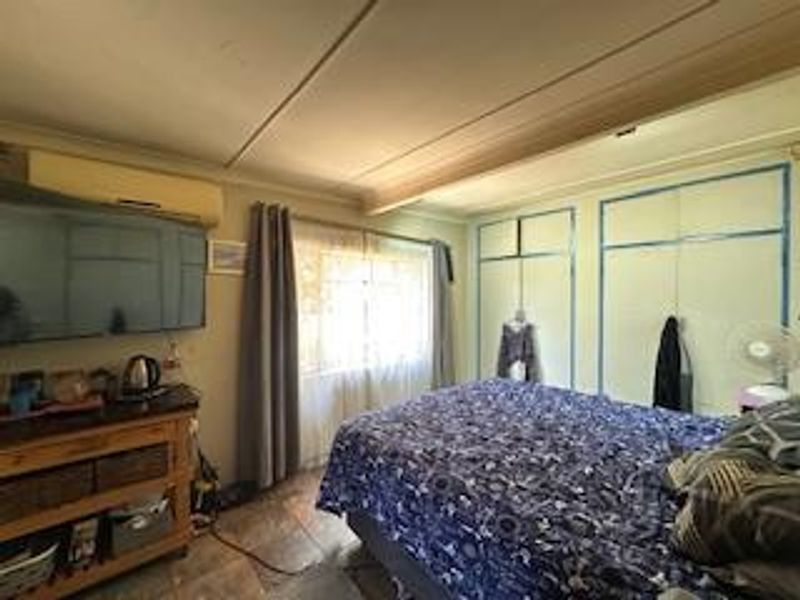 Discover Farm Life: 8.5-Hectare Gem in Vastfontein Awaits! - Photo 9