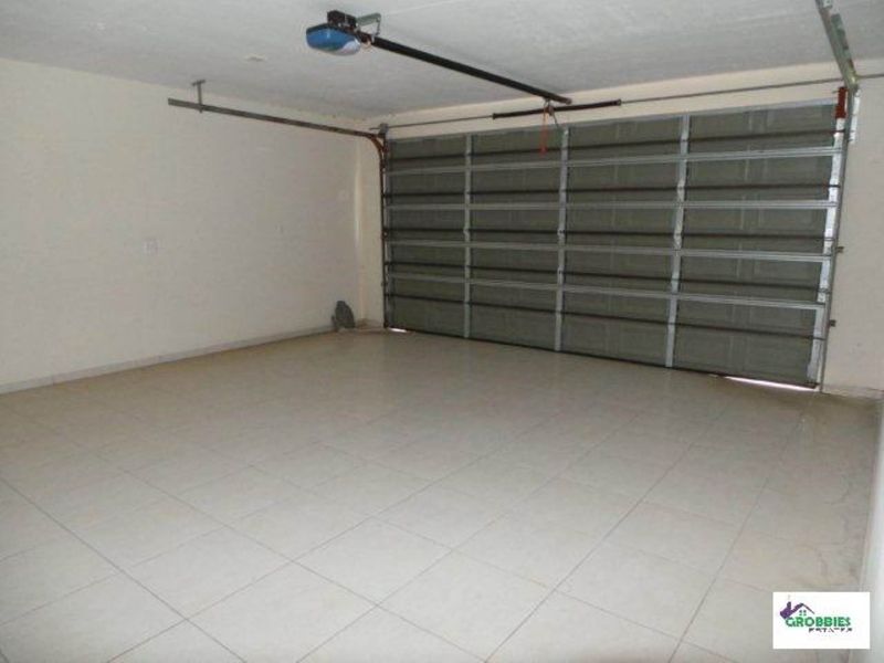3 bedrooms Townhouse in Walvis Bay Central - Photo 9