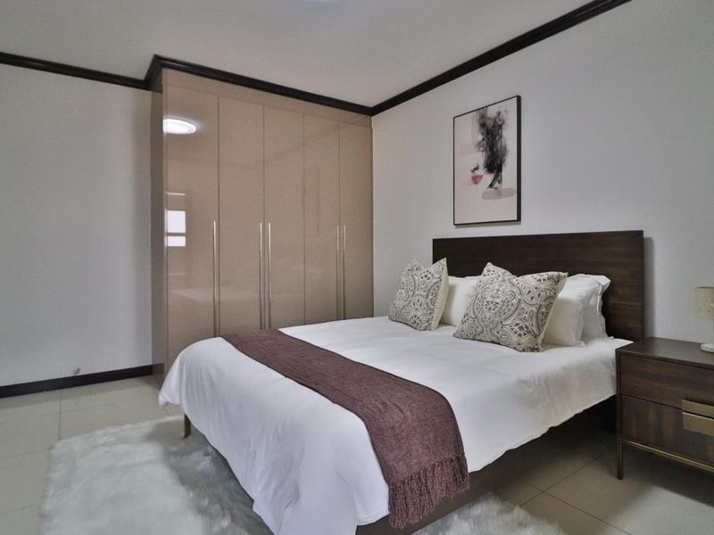 Move-In Ready Gem: Fully Furnished 2-Bed Home Awaits - Photo 4