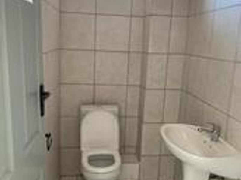 Modern Office Sanctuary on Koeberg Road - Photo 8