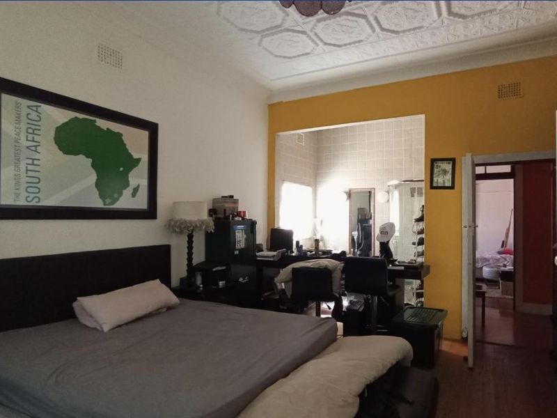 Charming 3-Bedroom Family Home with Pool, Garden, Flatlet & Double Garage - Photo 8