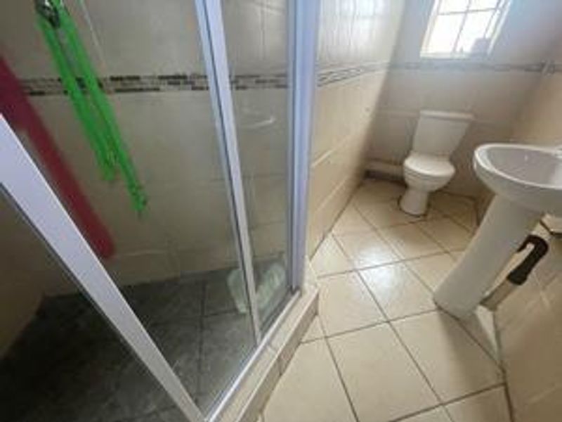Spacious 3-Bed Cluster Home in Vibrant Terenure – Book a Viewing! - Photo 9