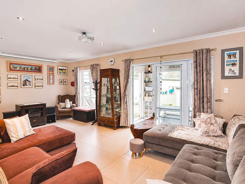 4 bedroom cluster in Bryanston for sale - Photo 7