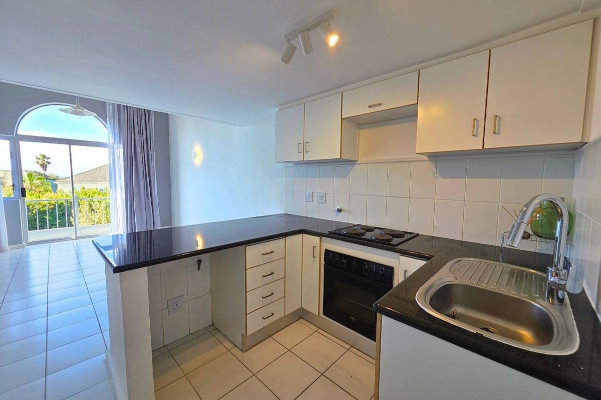 Stylish 1 Bedroom Loft Apartment - Photo 2