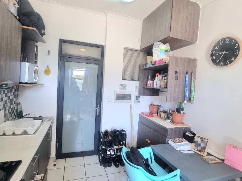 BACHELOR FLAT FOR SALE - Photo 9