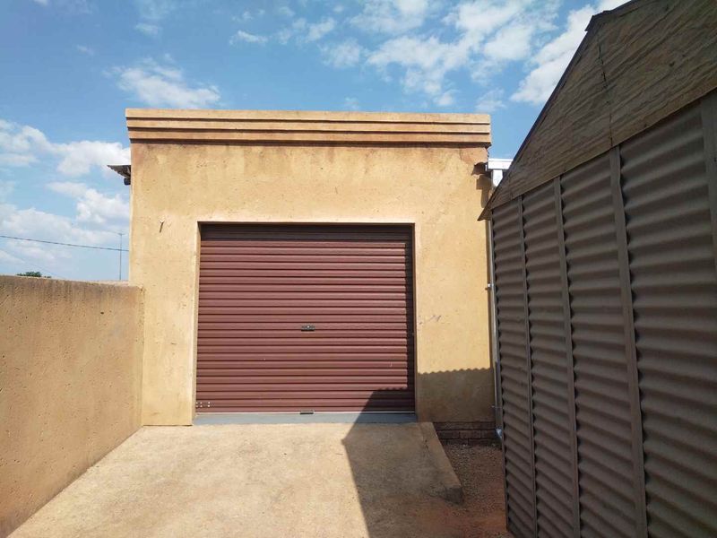 Ready to move in house for sale in Winterveldt - Photo 5