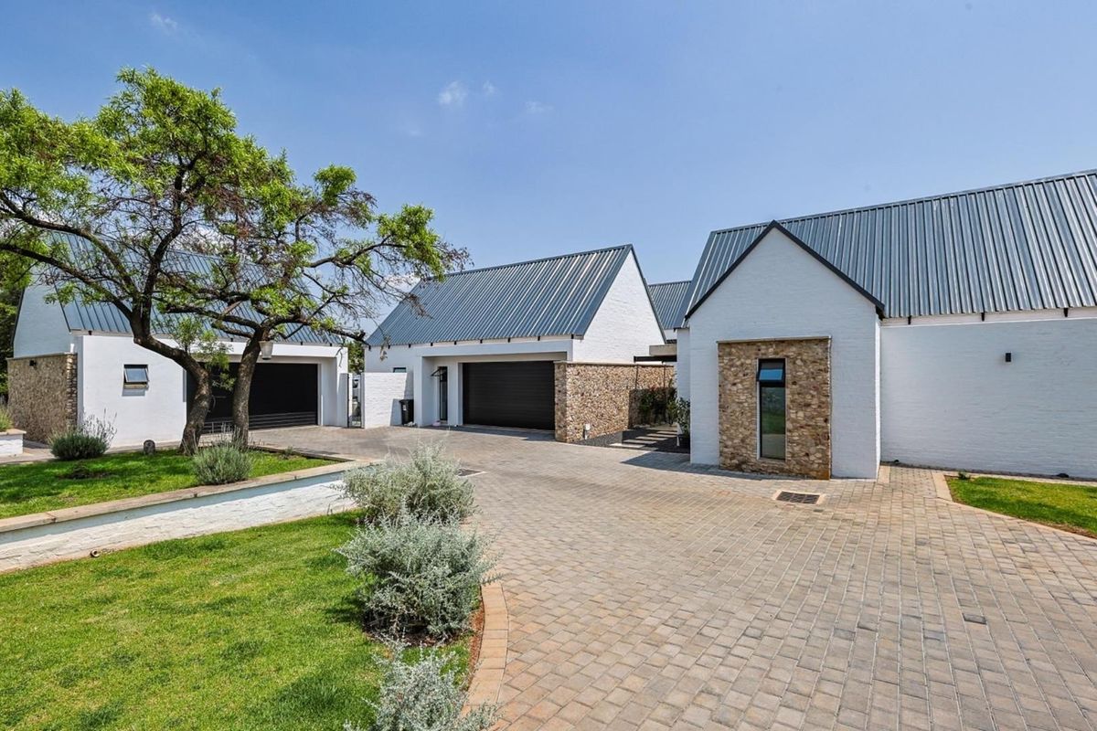 Stunning 4-Bedroom Urban Farmhouse in Ridge Estate - Photo 3