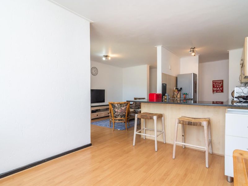 Elegant estate living- secure, scenic, and stylish - Photo 4