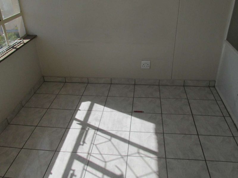 A BACHELOR FLAT TO RENT IN PRETORIA CENTRAL - Photo 5