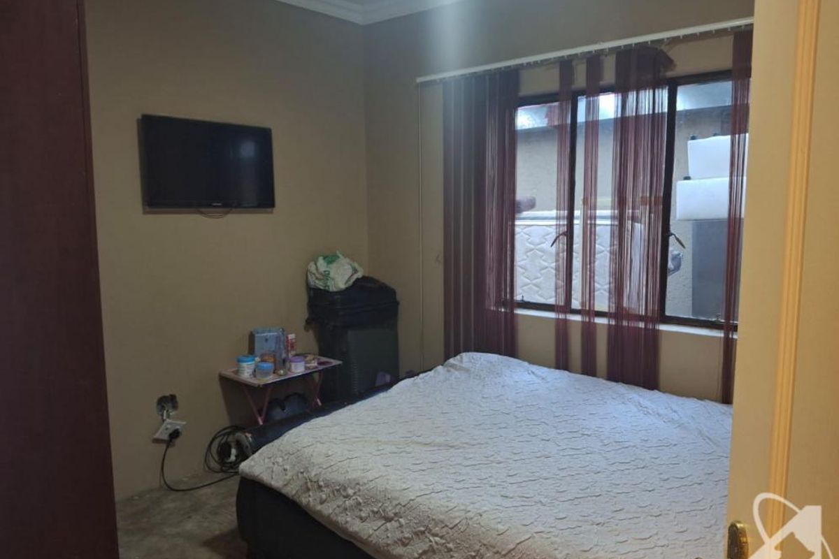 FOR SALE: 5-Bedroom Double Storey in Cimbebasia – N$2,772,000 - Photo 4