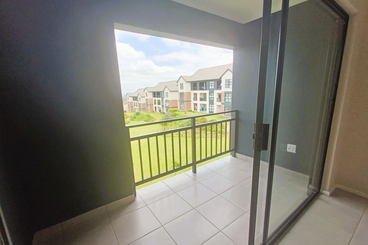 FOR RENT  |  Hillcrest  |  Kings Gate Estate  |  3 Bedroom Apartment - Photo 5