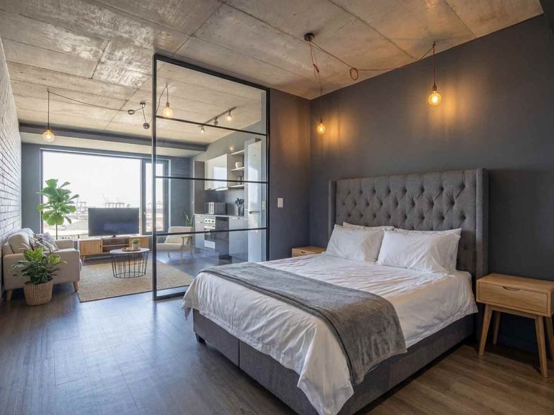 Unfurnished | Available Immediately - Photo 4