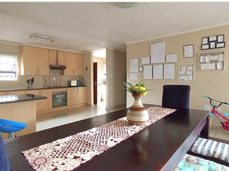 Comfortable Living - Photo 2