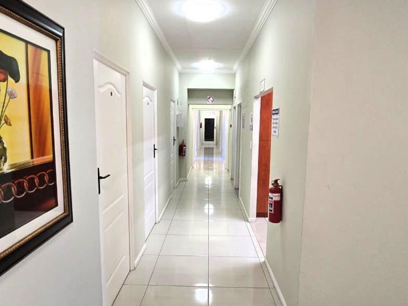 Room to rent for adult only at 159 Voortrekker Road - Photo 4
