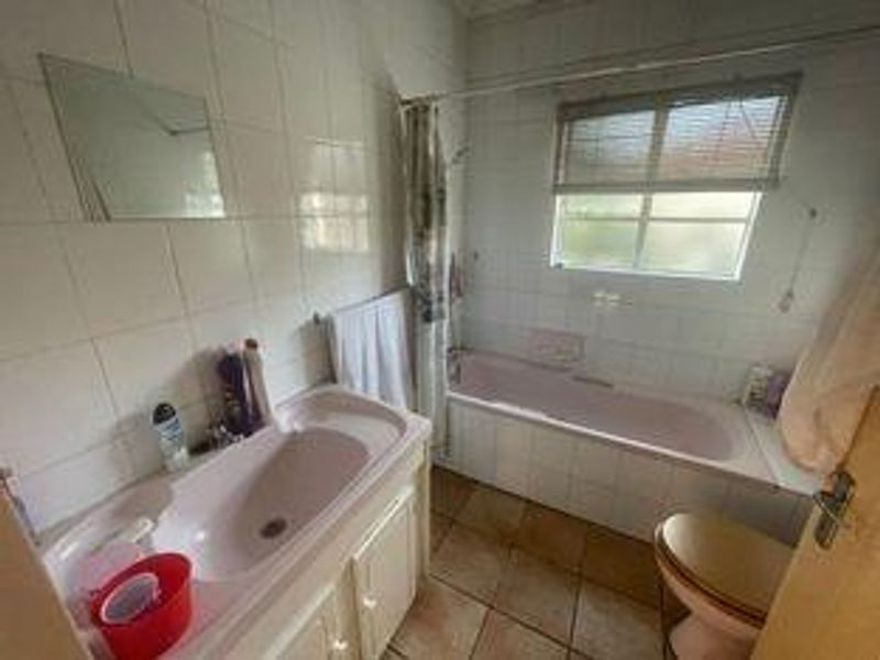 Space, Security and Location in Camelia Gardens - Photo 2