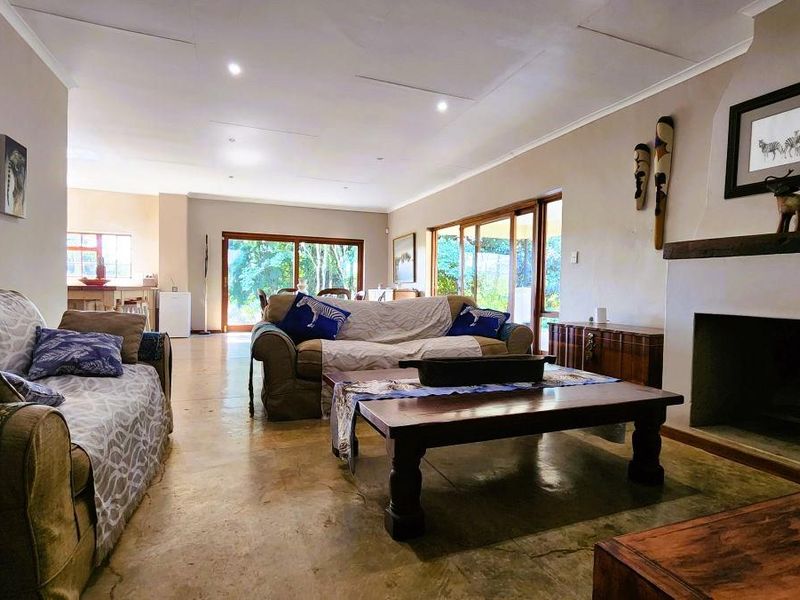 Sophisticated Country Living with a Main house, Cottage & Equestrian Facilities – A White River Gem! - Photo 10