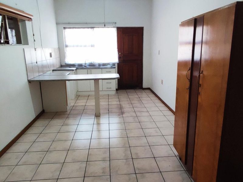 Bachelors Garden Cottage for single person - Photo 1