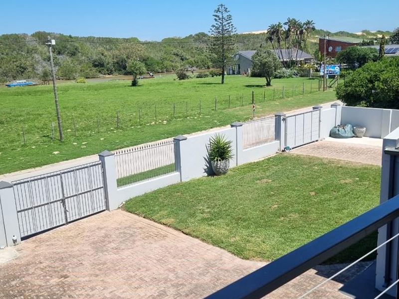 Modern 3 Bedroom home to let overlooking Sundays River - Photo 3