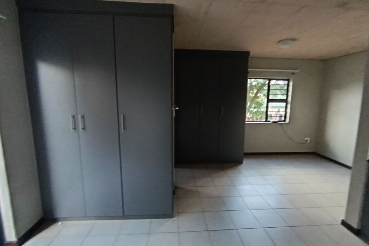 The Block, 1 Bedroom to rent - Photo 4