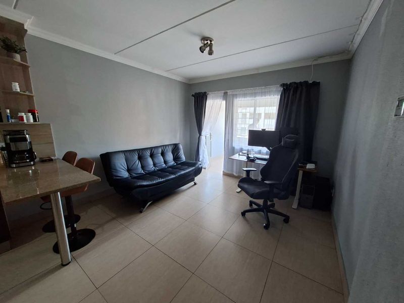2 Bedroom Apartment To Let - Photo 5