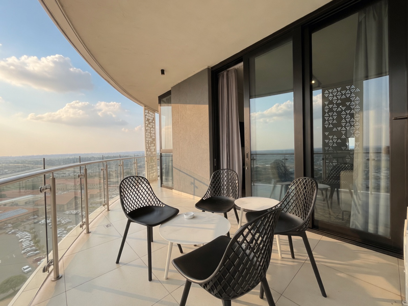 Luxury living above the skyline, 2 bedroom apartment for sale at Ellipse Waterfall - Photo 3