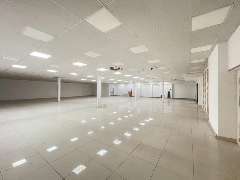High-Exposure Ground Floor Retail Opportunity | Umhlanga Rocks - Photo 3