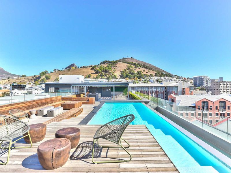 Unlock City Living & Returns | Balcony | Park Bay | Pool & Airbnb Potential - Photo 10