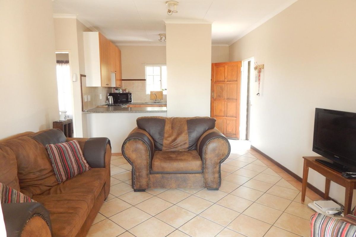 2 Bedroom Top corner unit in Equestria Estate - Photo 3