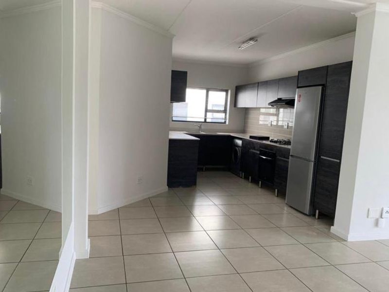 Three Bedroom in Secure Lifestyle Estate - Photo 6