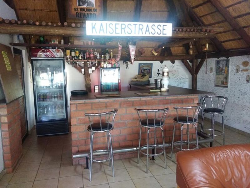This beautiful smallholding is situated about 10km North of Okahandja on the Hochveld Road. This property truly does have it all, and then some...... - Photo 6