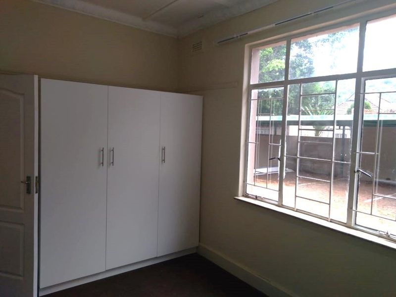 **Charming Private Rooms Available Near Steve Biko Academic Hospital** - Photo 4
