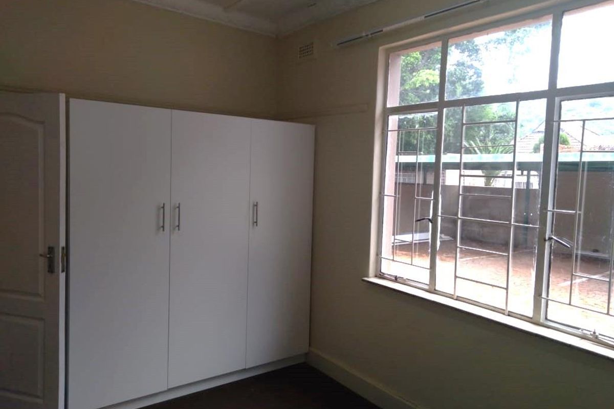 **Charming Private Rooms Available Near Steve Biko Academic Hospital** - Photo 4