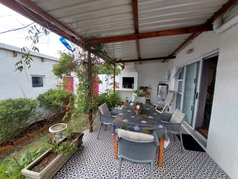 Tranquil Coastal Living in Kleinkrantz - Photo 7