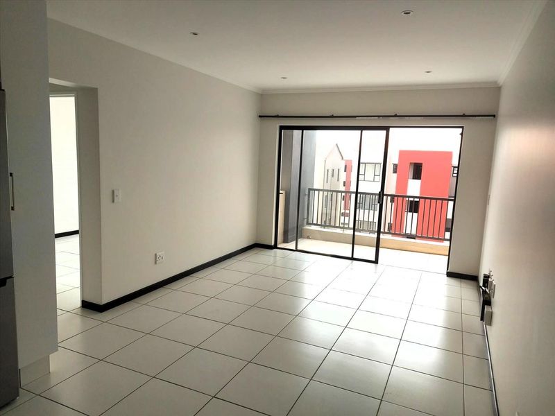 Stunning 1 Bedroom Apartment - Photo 3