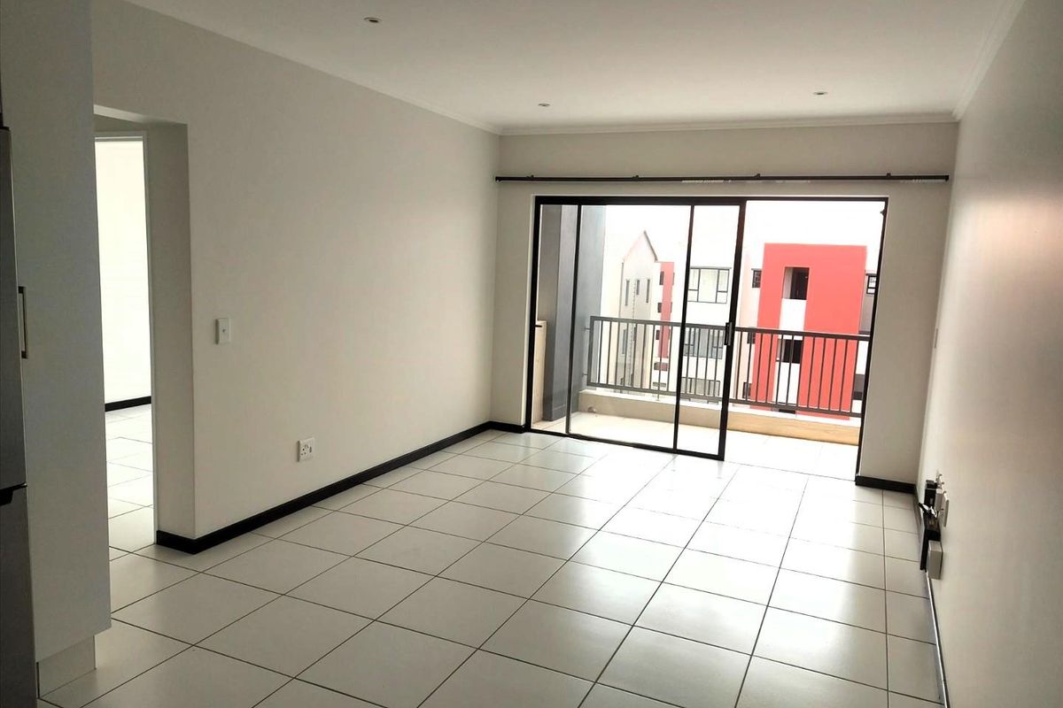 Stunning 1 Bedroom Apartment - Photo 3