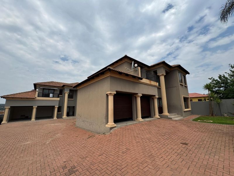 3 Bedroom Houses For Sale in Thatchfield, Centurion - Photo 2