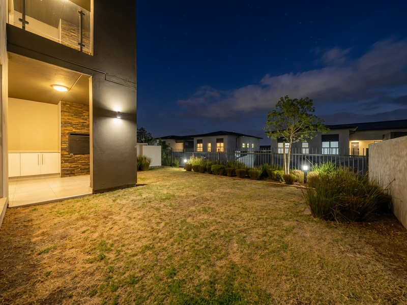 Step Out, Not Up | Ground-Floor Living in Haymarket - Photo 2