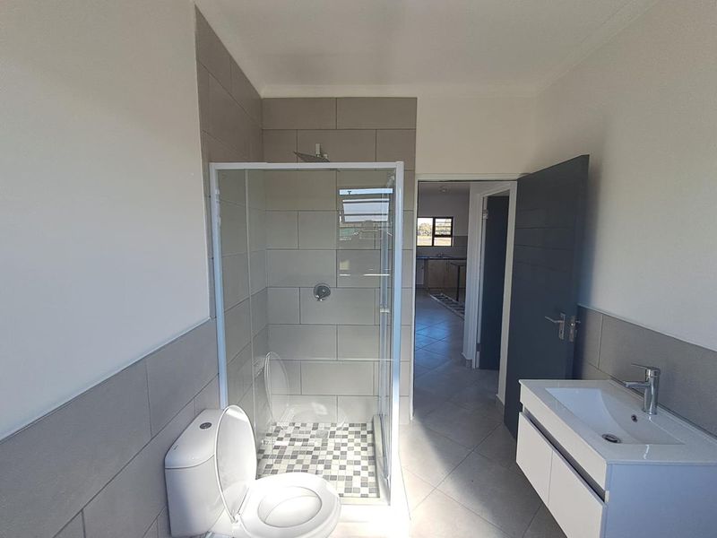 Modern Enclosed Estate Parkdene - Photo 5