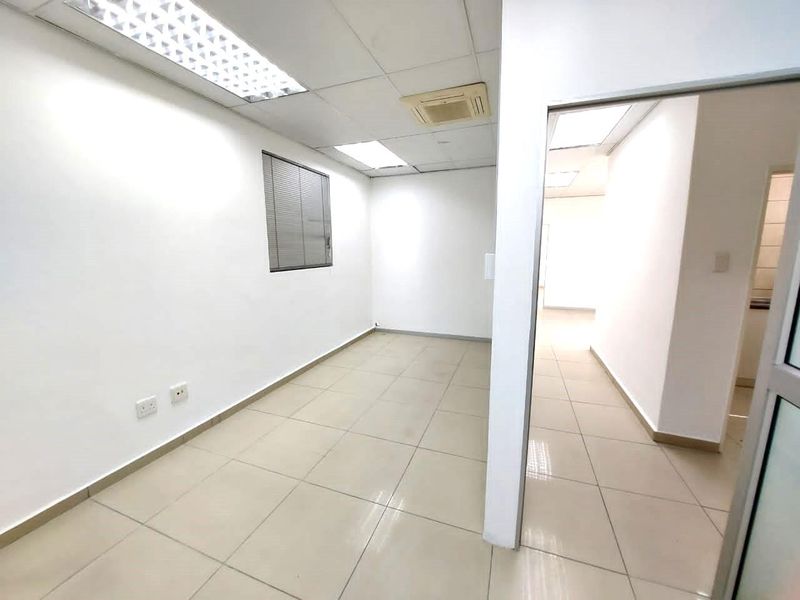 Modern Office with an amazing view for sale in Windhoek City Centre - Photo 5