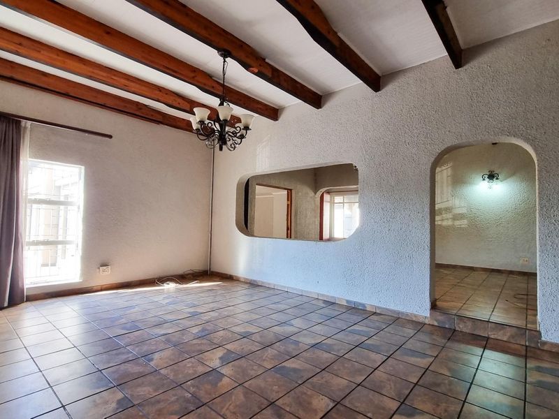 Family home in the heart of Aerorand - Photo 5