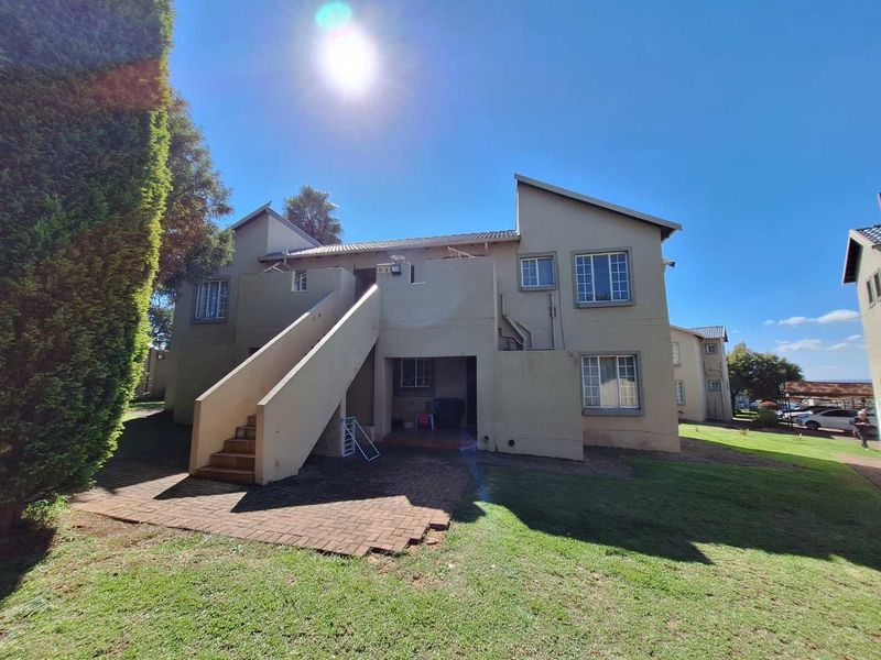 2 Bedroom 2 Bathroom - Photo 2