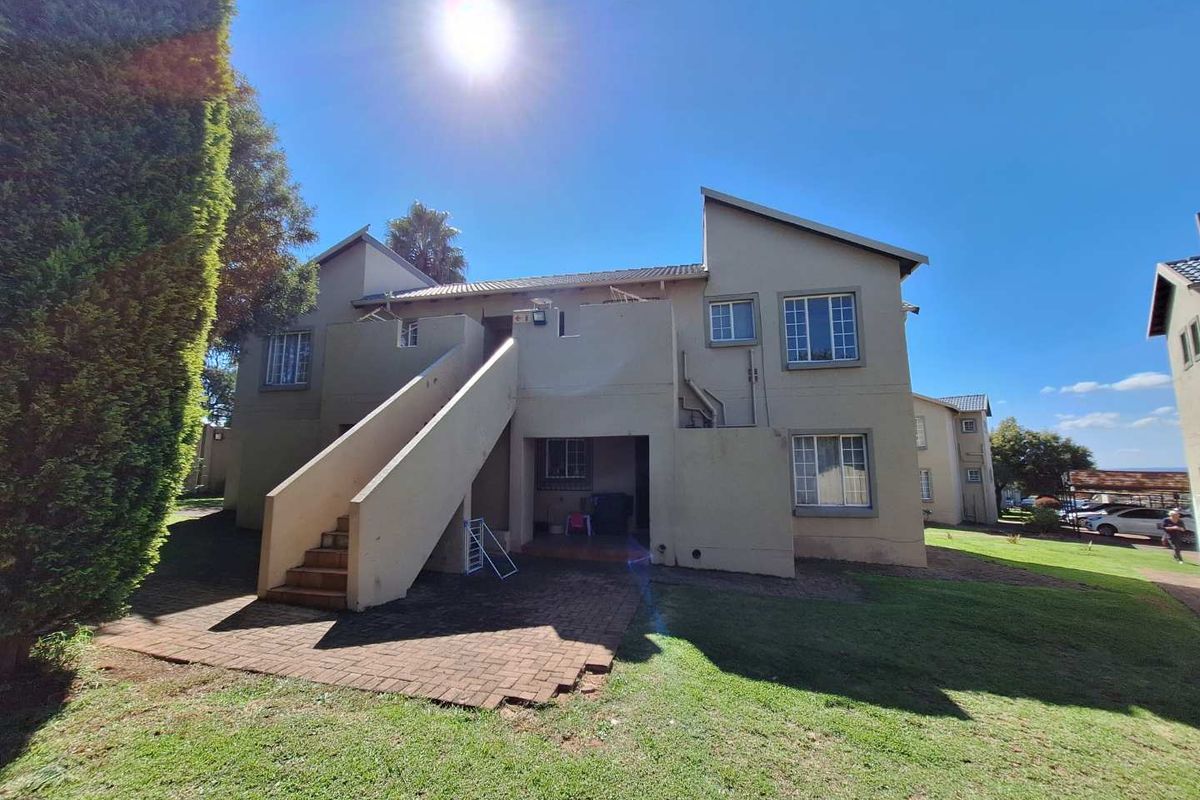 2 Bedroom 2 Bathroom - Photo 2