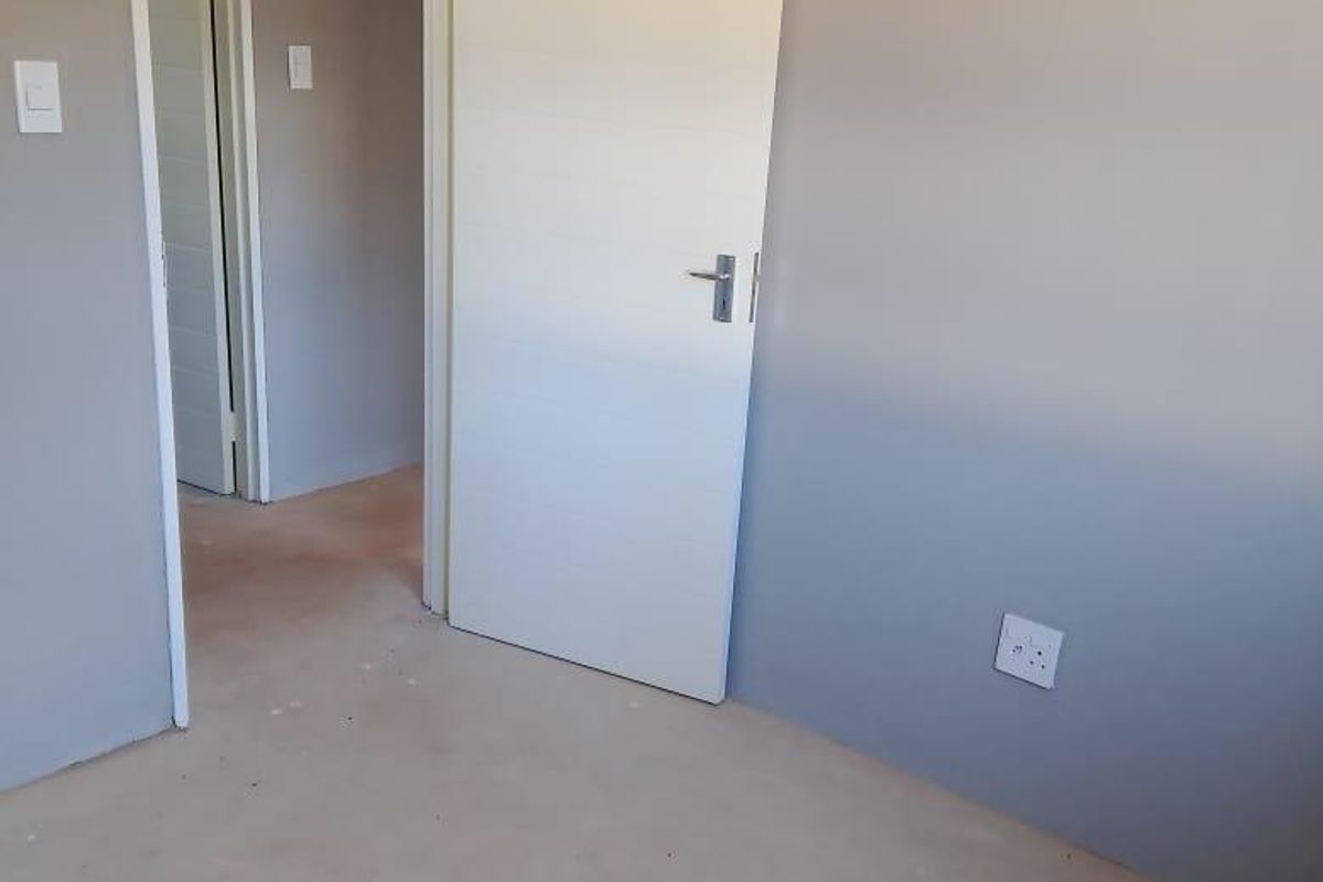 TWO BEDROOM HOUSE FOR SALE IN DAWN PARK EXT 49 - Photo 2