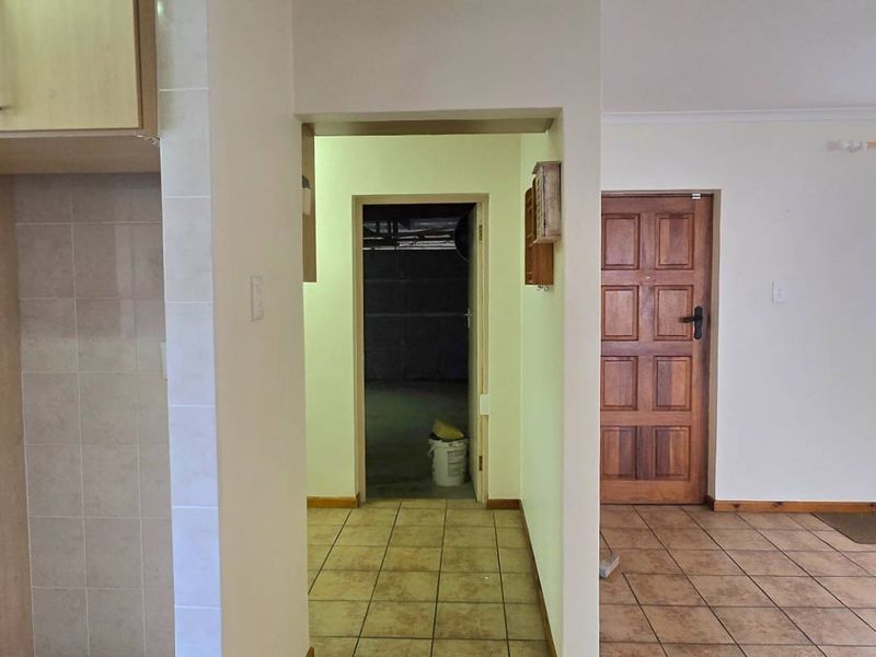 Secure Three Bedroom Coastal Home for Sale in Franskraal Close to Beach and Amenities - Photo 10